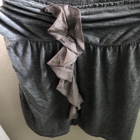 A&F RUFFLE TOP - Picture 4 of 6